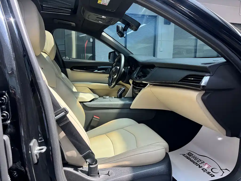 Cadillac CT6 2019 — фото 11