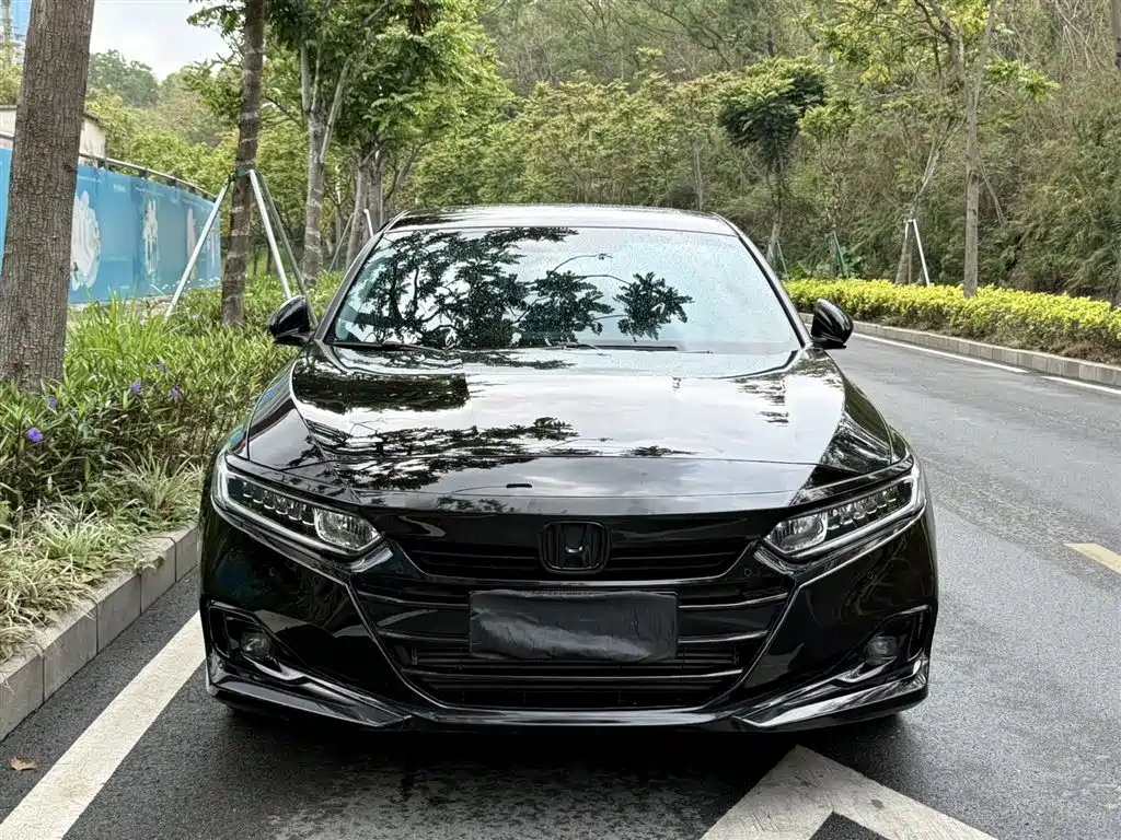 Honda Accord 2022 — фото 9