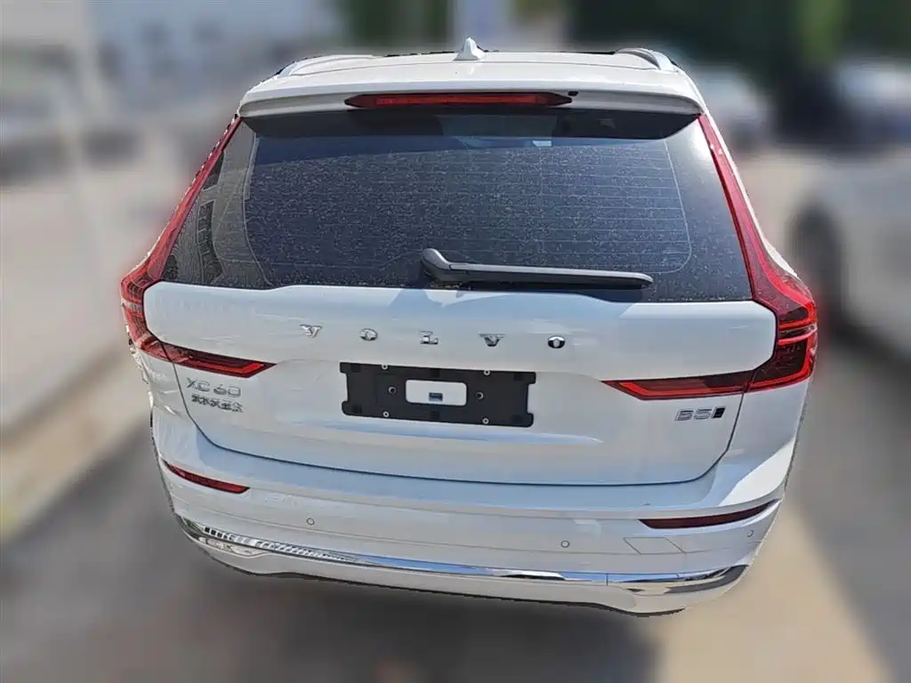 Volvo XC60 2026 — фото 10