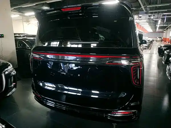 Hongqi HQ9 PHEV 2024