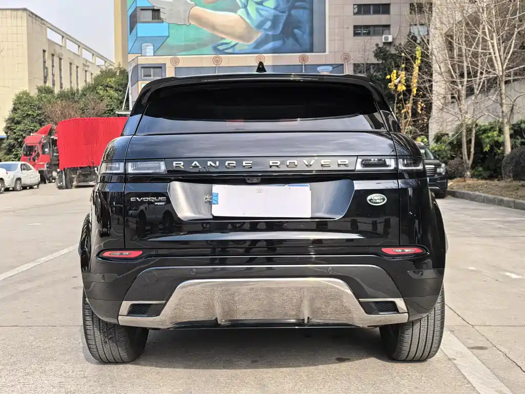 Land Rover Evoque 2024 — фото 16