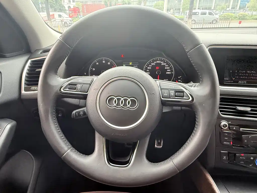 Audi Q5 2017 — фото 8