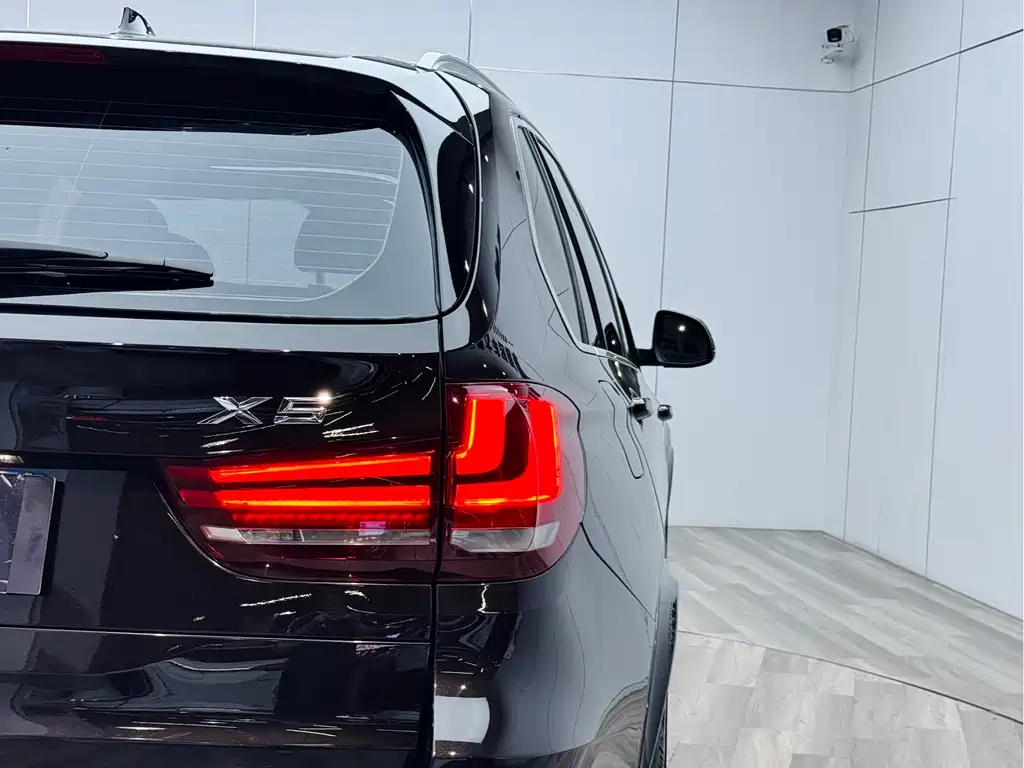 BMW X5 2018 — фото 30