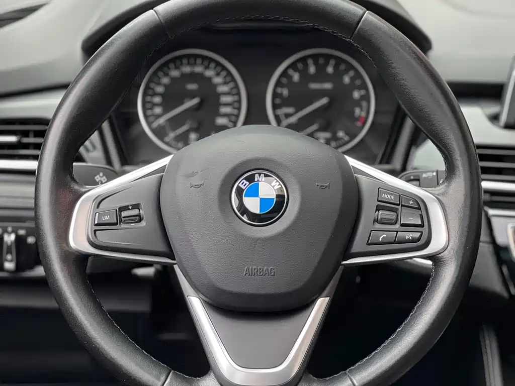 BMW 2 Series Active Tourer 2018 — фото 5