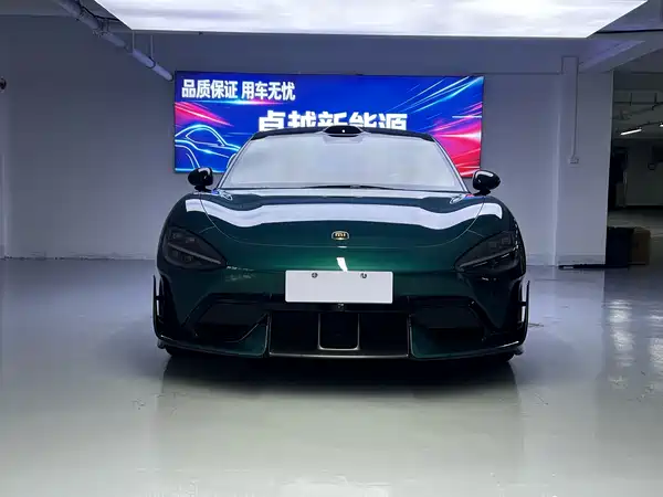 Xiaomi SU7 Ultra 2025