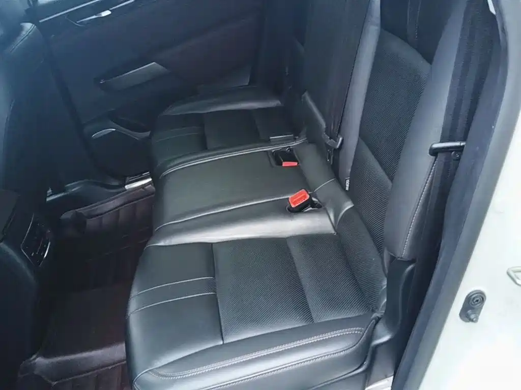 GAC Motor Trumpchi GS8 2017 — фото 17