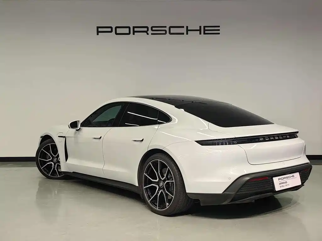 Porsche Taycan 2024 — фото 7