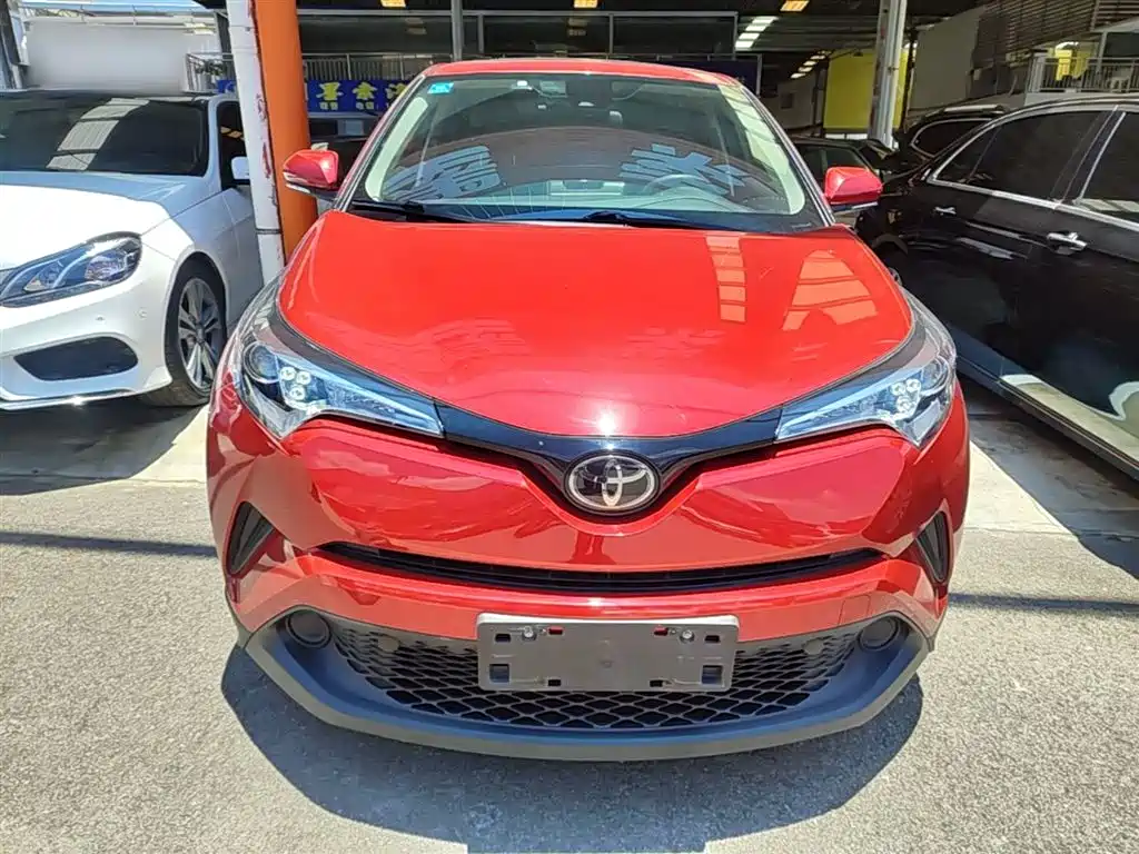 Toyota C-HR 2020 — фото 3