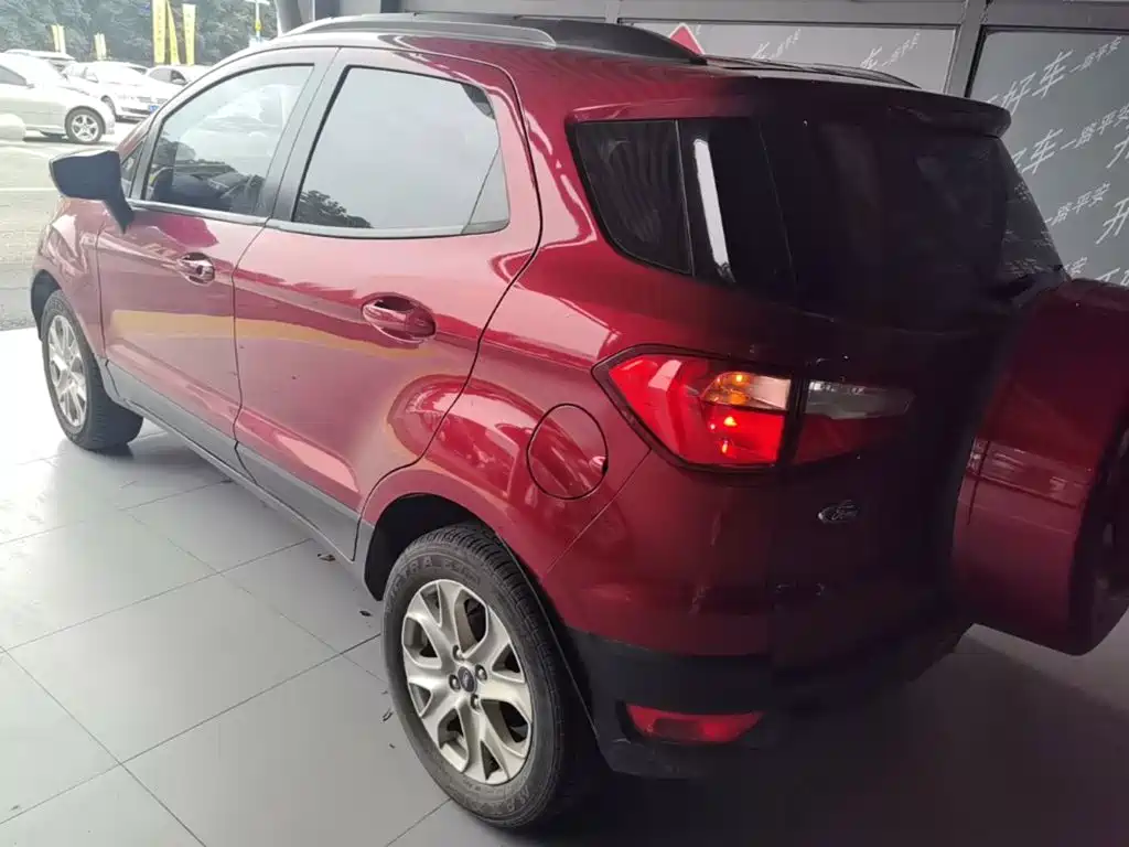 Ford Ecosport 2016 — фото 5