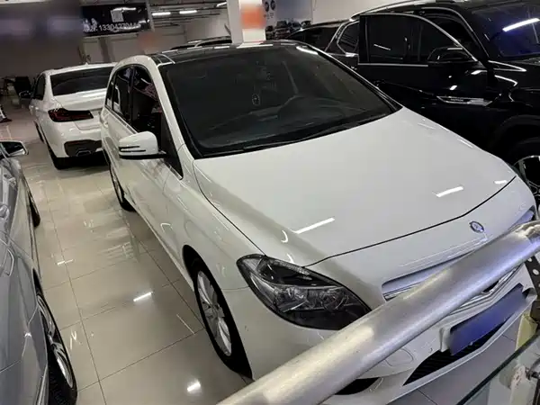 Mercedes-Benz B-Class 2012