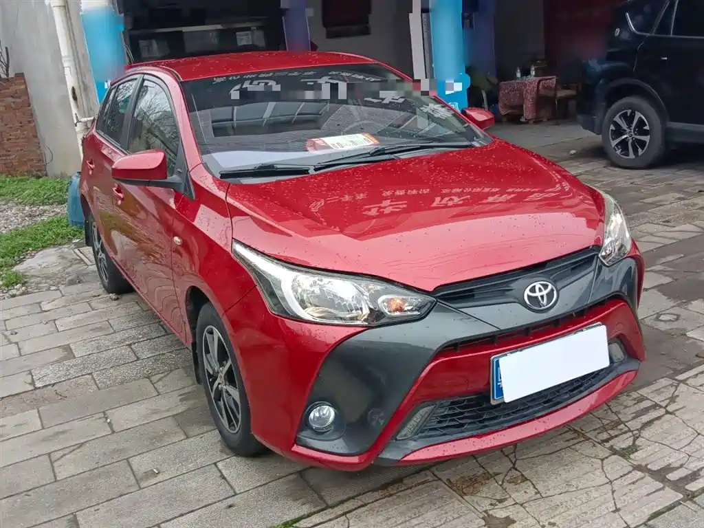 Toyota Yaris L 2017 — фото 22
