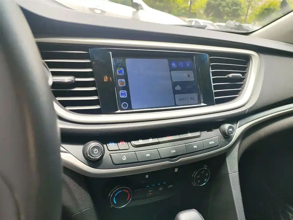 Buick Excelle 2021 — фото 13
