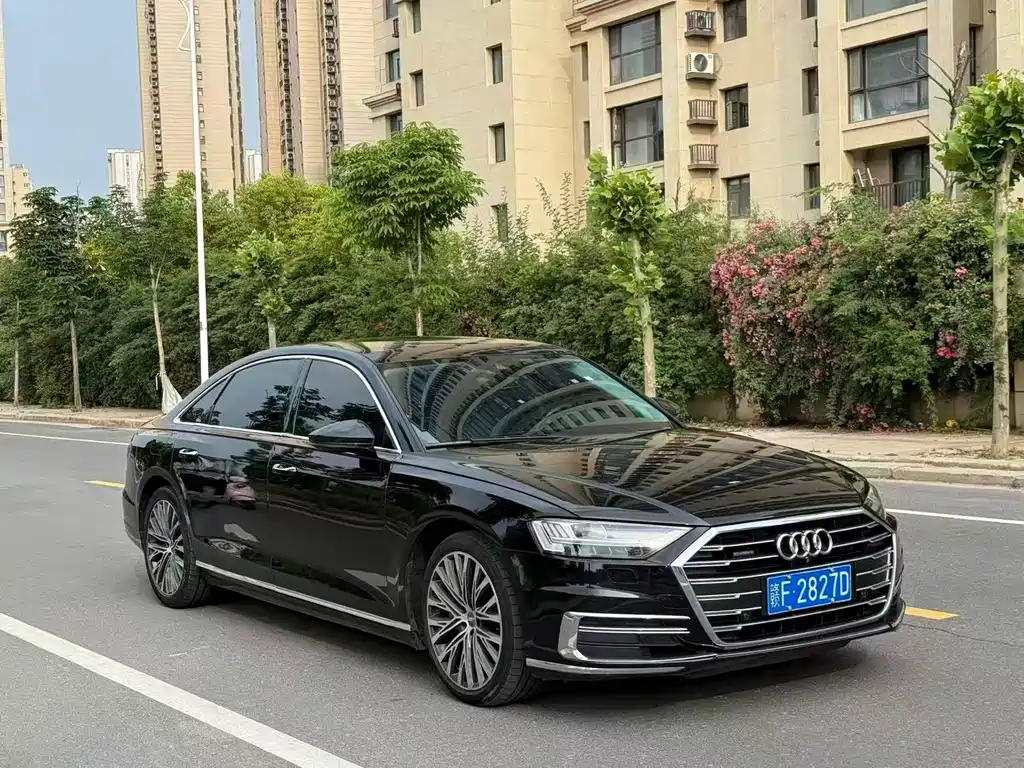 Audi A8 2018 — фото 3