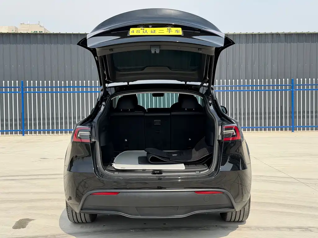 Tesla Model Y 2022 — фото 19