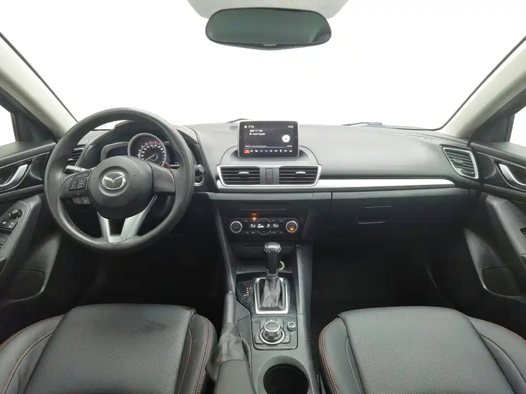 Mazda 3 Angkesela 2015