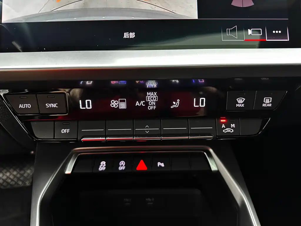 Audi A3 2023 — фото 15