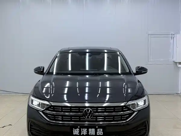 Volkswagen Sagitar 2022