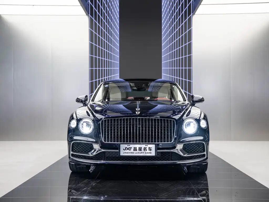 Bentley Flying Spur PHEV 2023 — фото 2