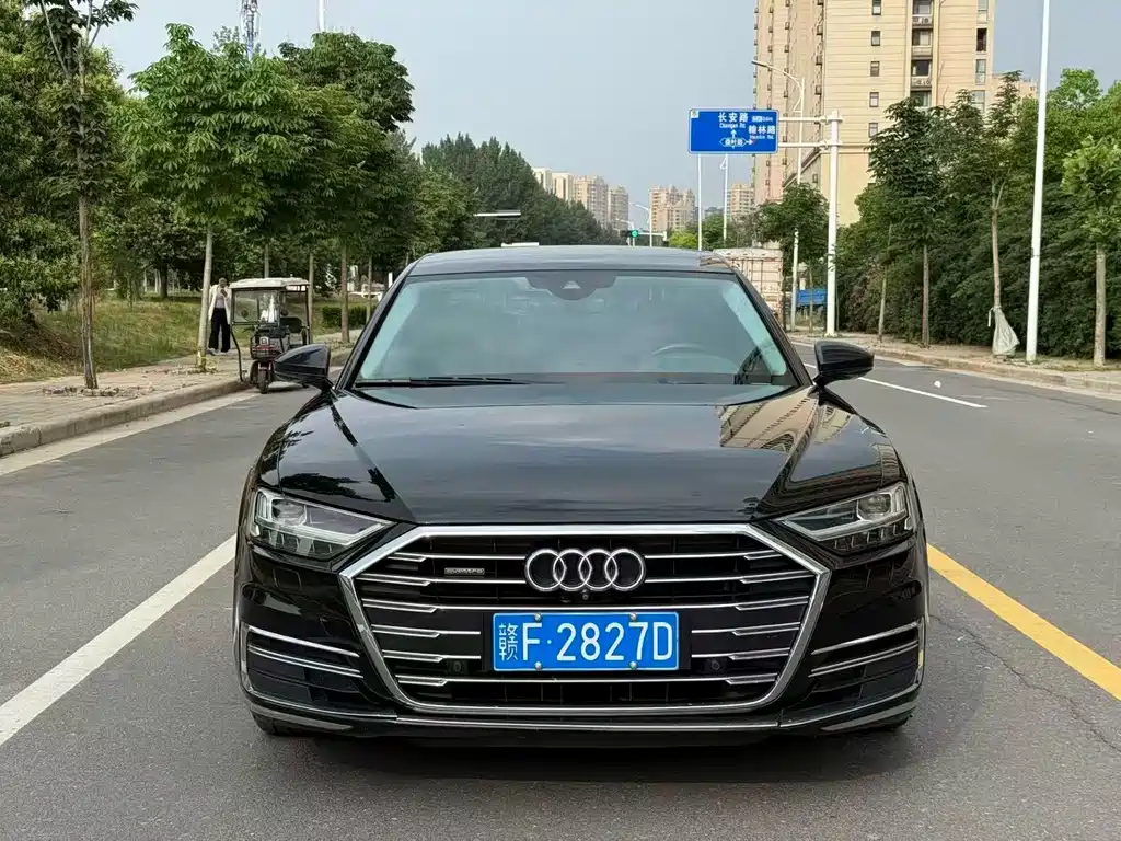 Audi A8 2018 — фото 2