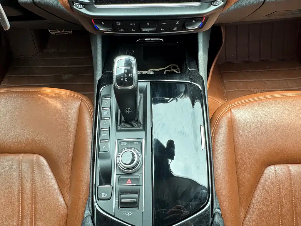 Maserati Levante 2021 — фото 14
