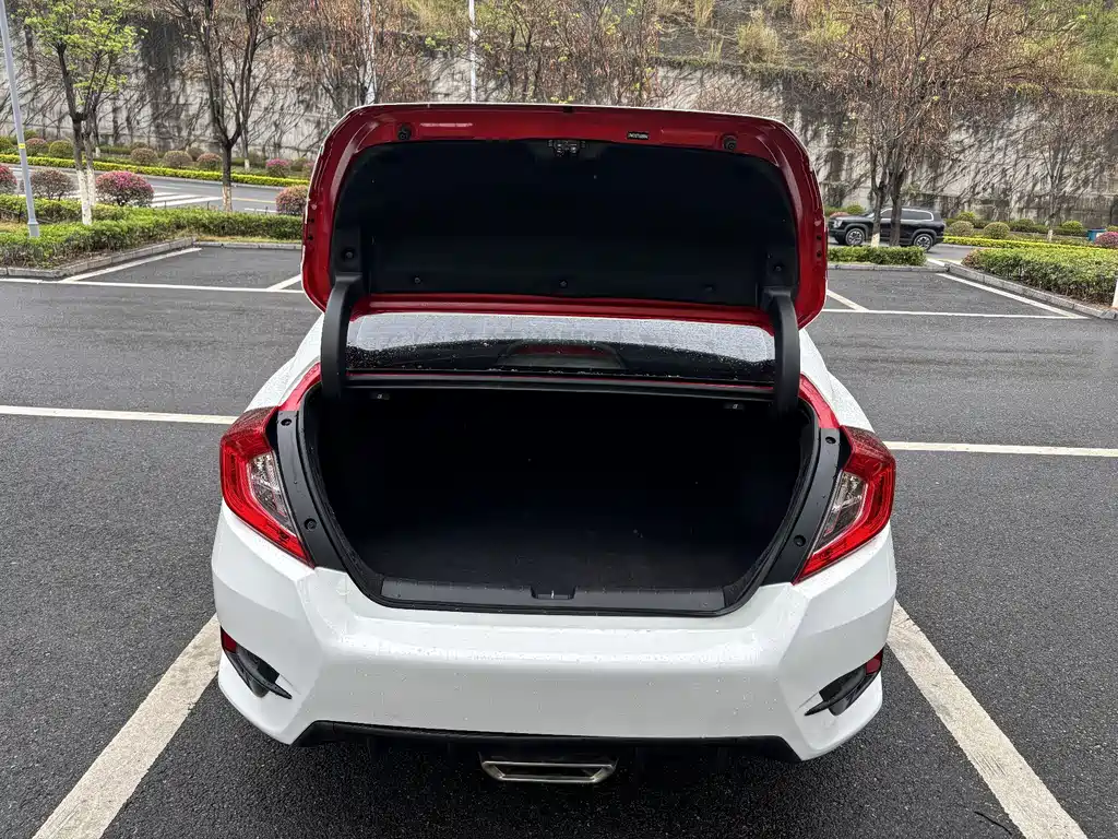 Honda Civic 2020 — фото 14