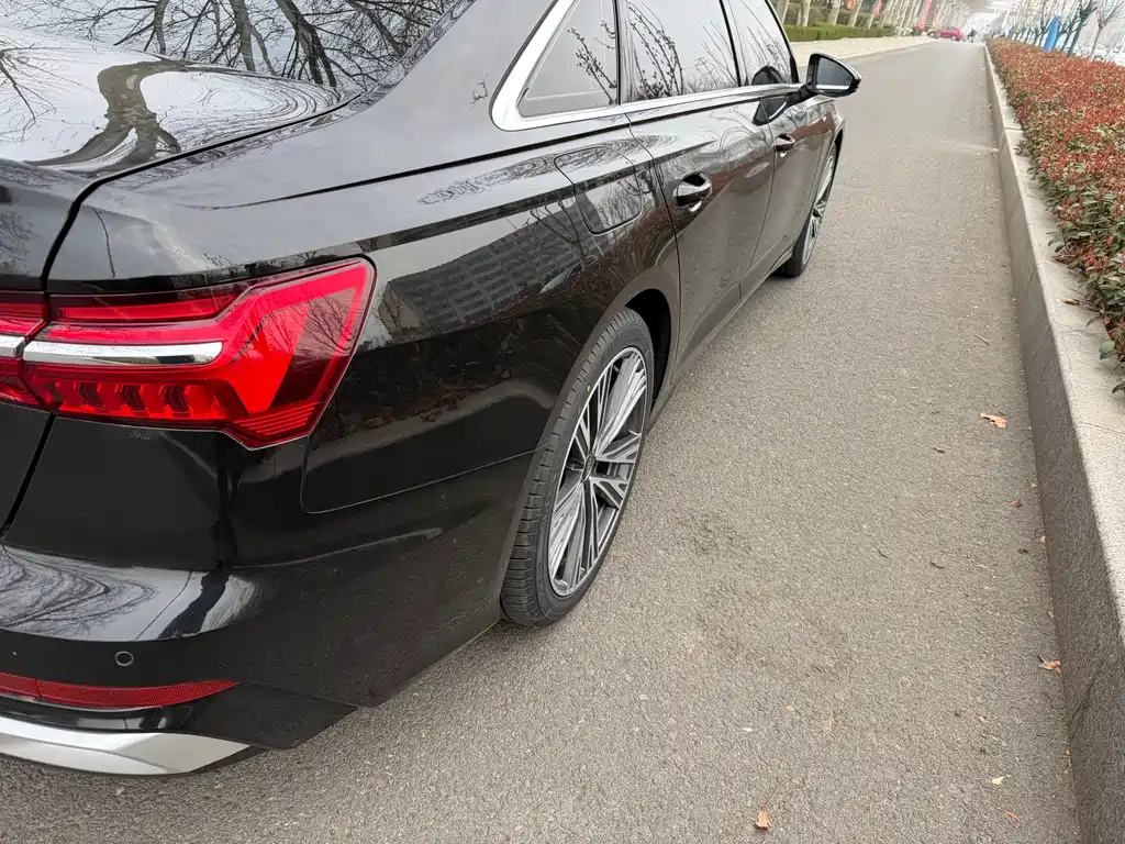 Audi A6L 2022 — фото 10