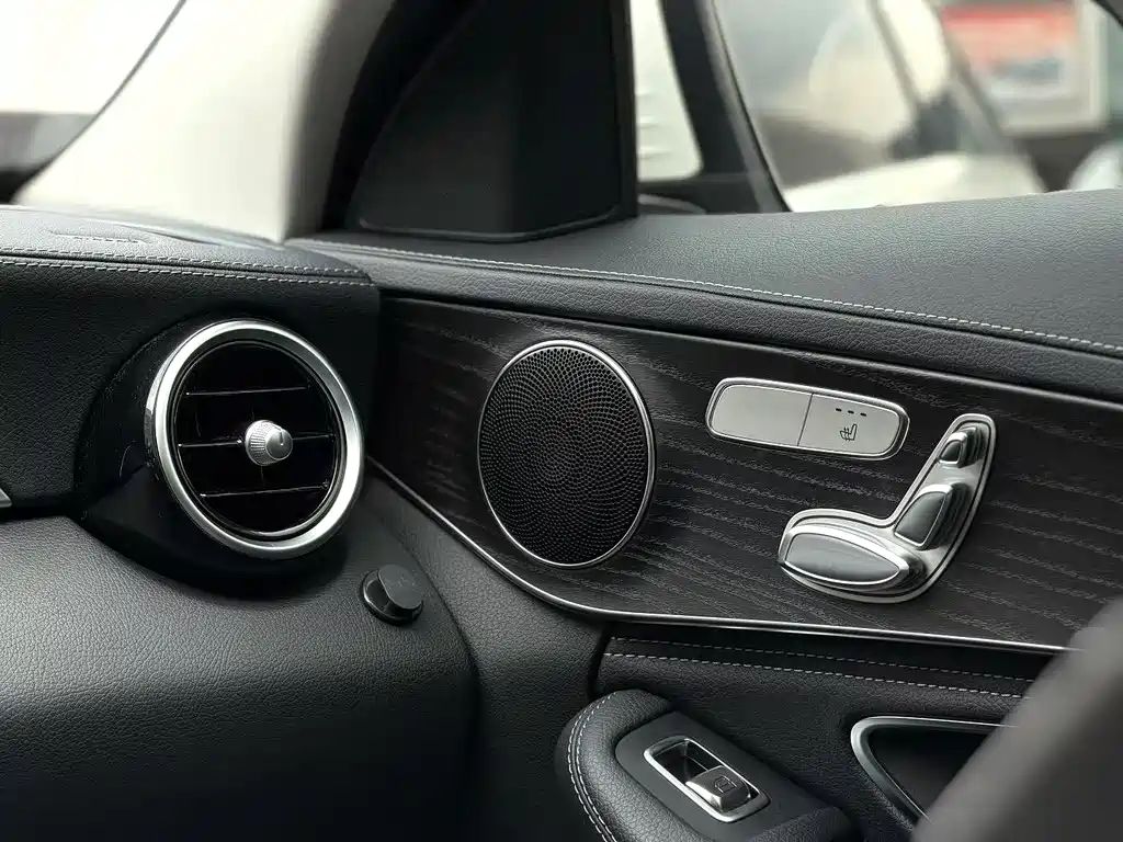 Mercedes-Benz C-Class 2020