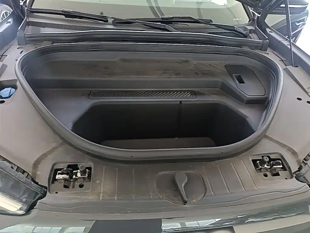 Audi Q6L e-tron 2025 — фото 20