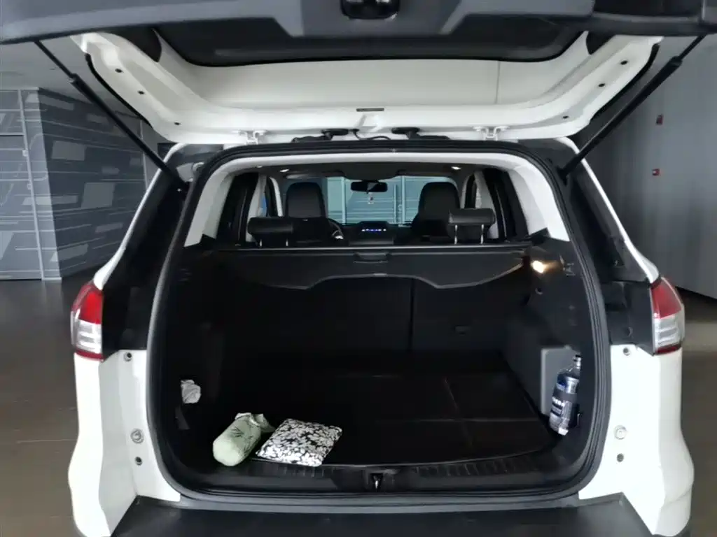 Ford Kuga 2014 — фото 19