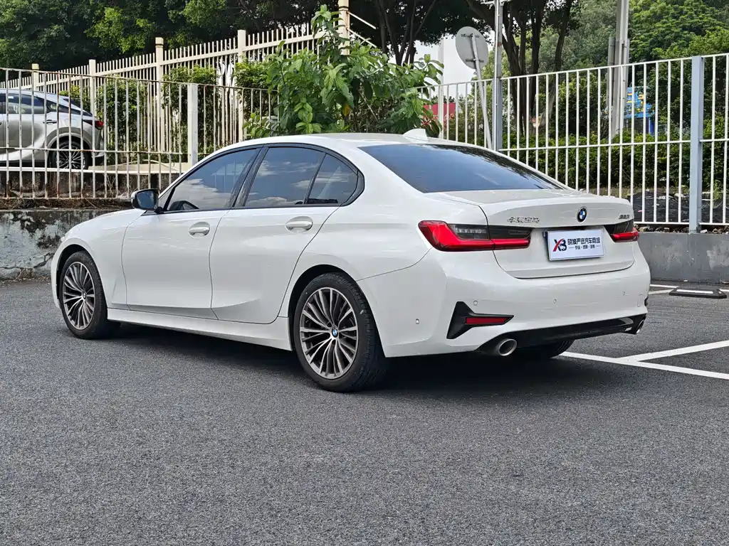 BMW 3 Series 2021
