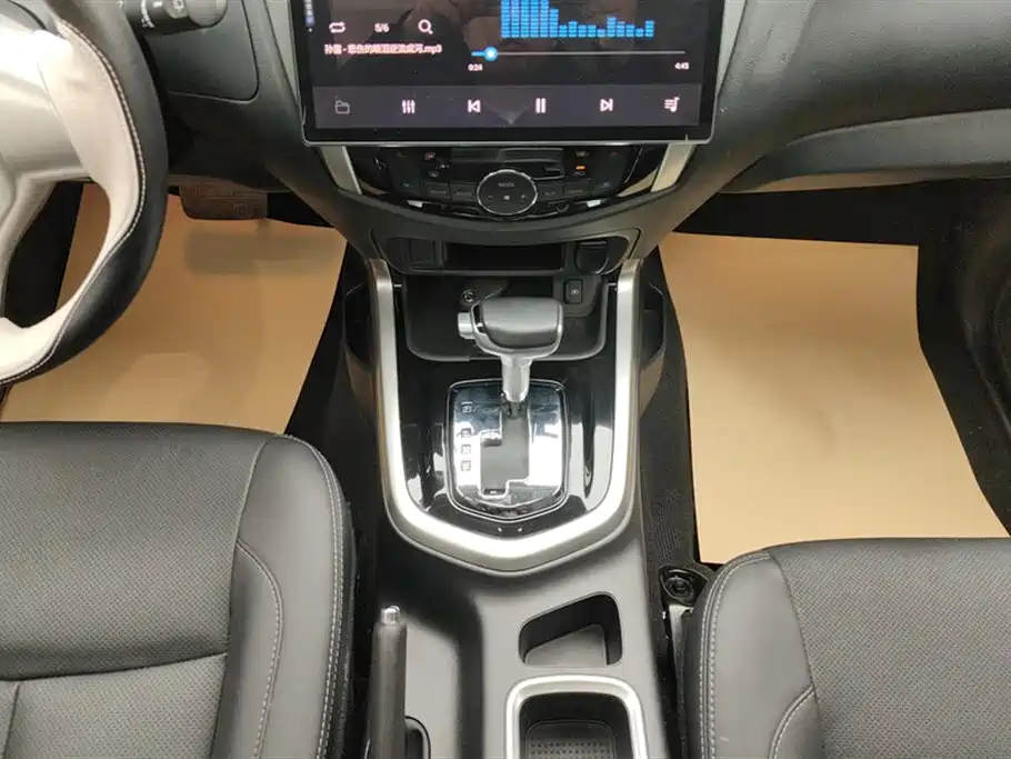 Nissan Terra 2023 — фото 16