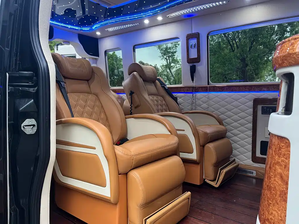 Mercedes-Benz Sprinter 2016 — фото 15