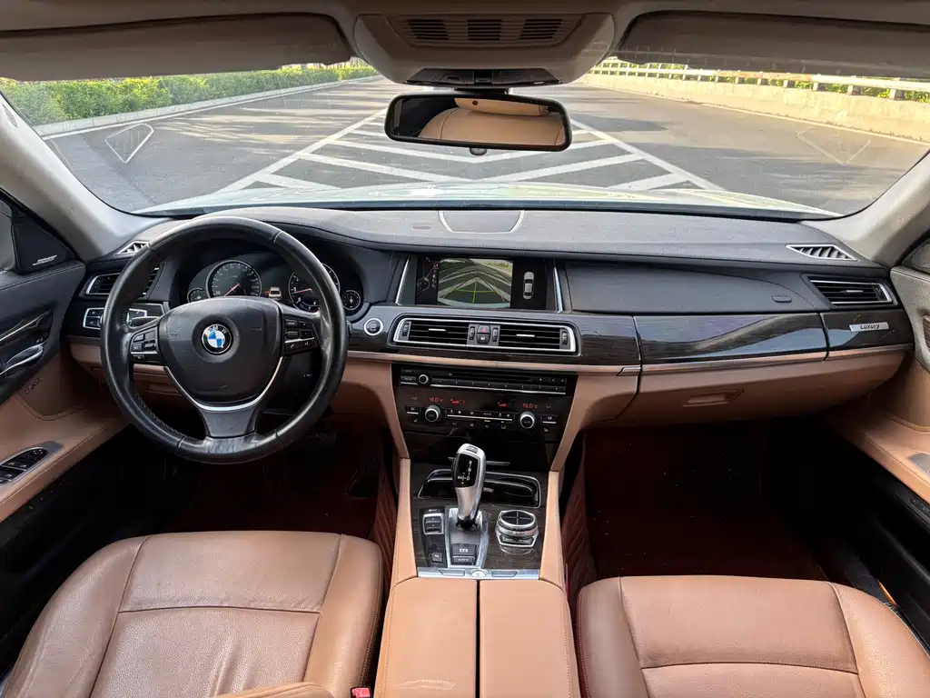 BMW 7 Series 2013 — фото 5