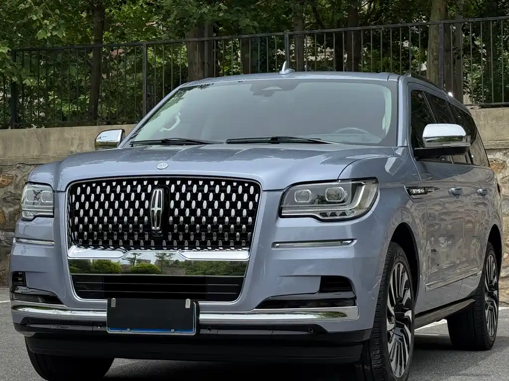 Lincoln Navigator 2023