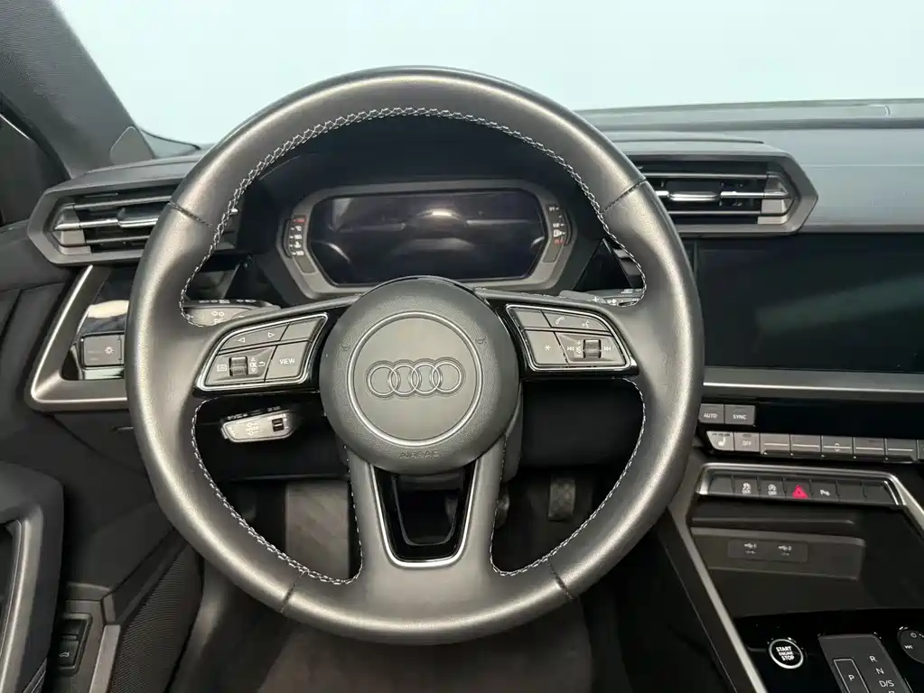 Audi A3 2023 — фото 12
