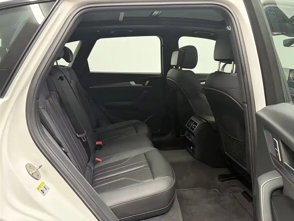 Audi Q5L 2023