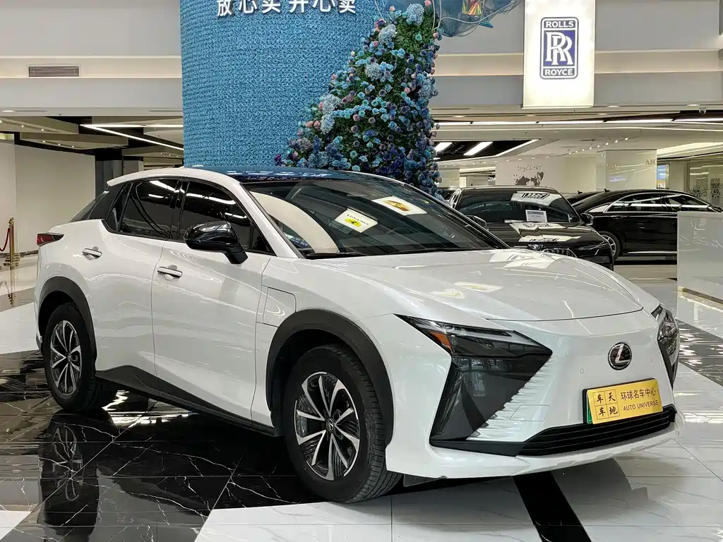 Lexus RZ 2023 — фото 3