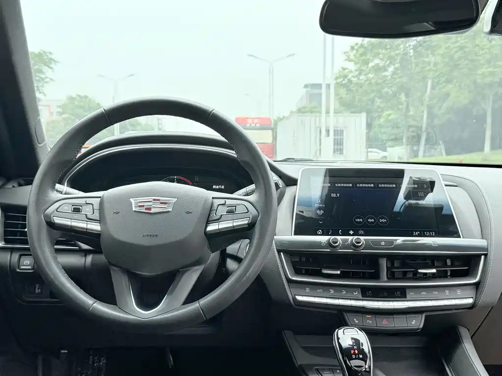 Cadillac CT5 2021 — фото 14