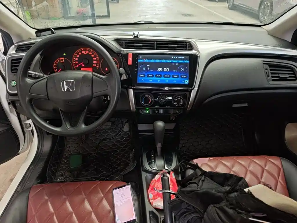 Honda City 2017 — фото 10
