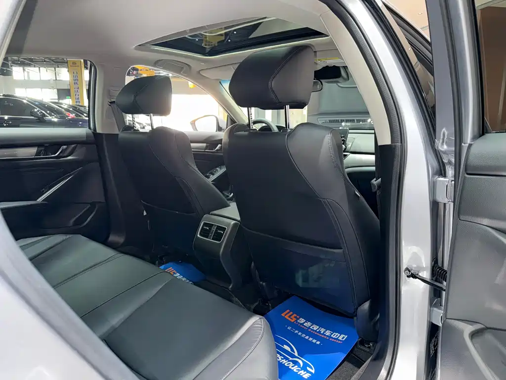 Honda Accord 2019 — фото 14