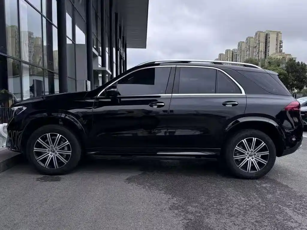 Mercedes-Benz GLE 2025