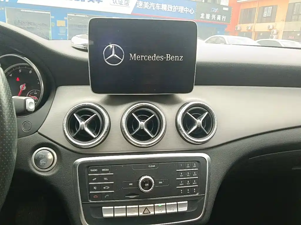 Mercedes-Benz CLA 2018 — фото 13