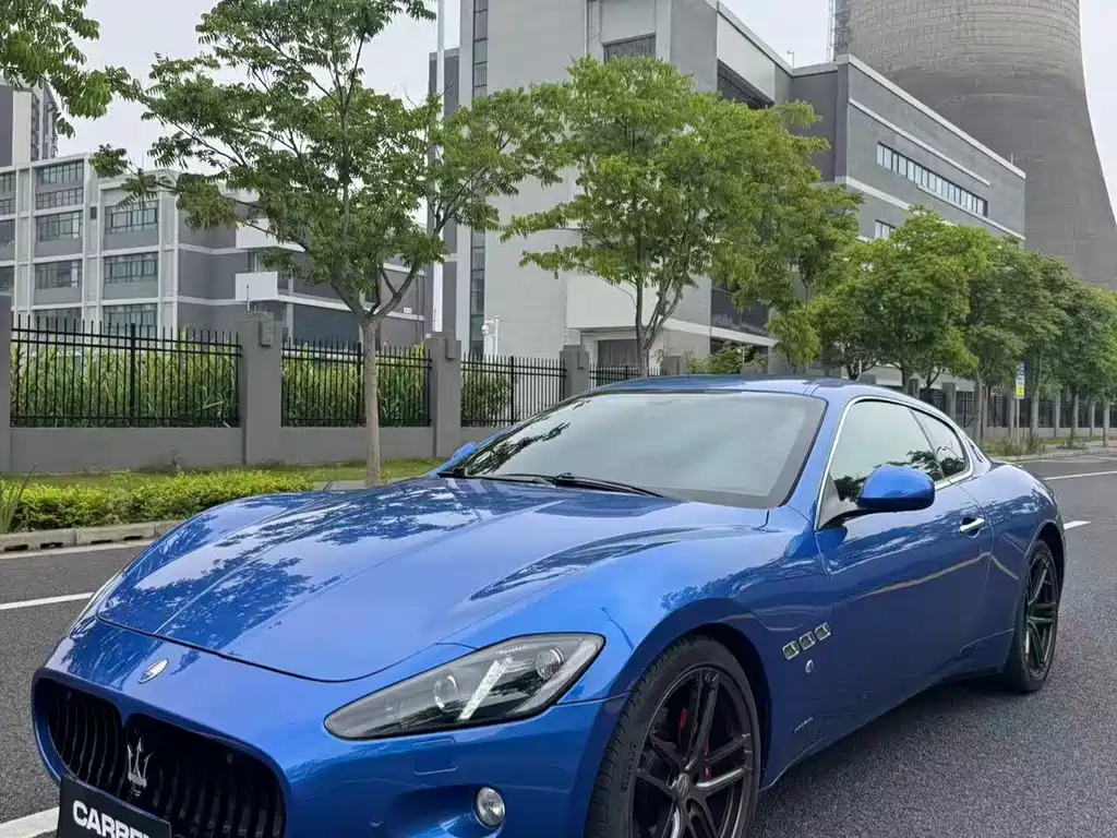 Maserati GranTurismo 2015 — фото 5