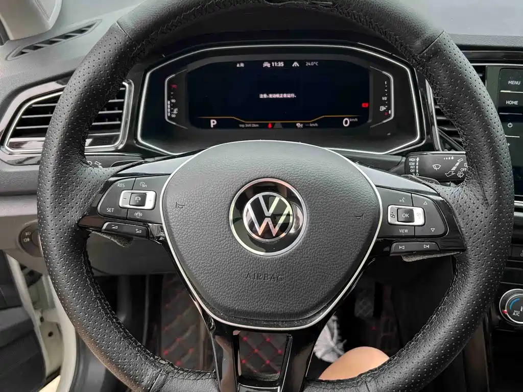 Volkswagen T-Roc 2022 — фото 11