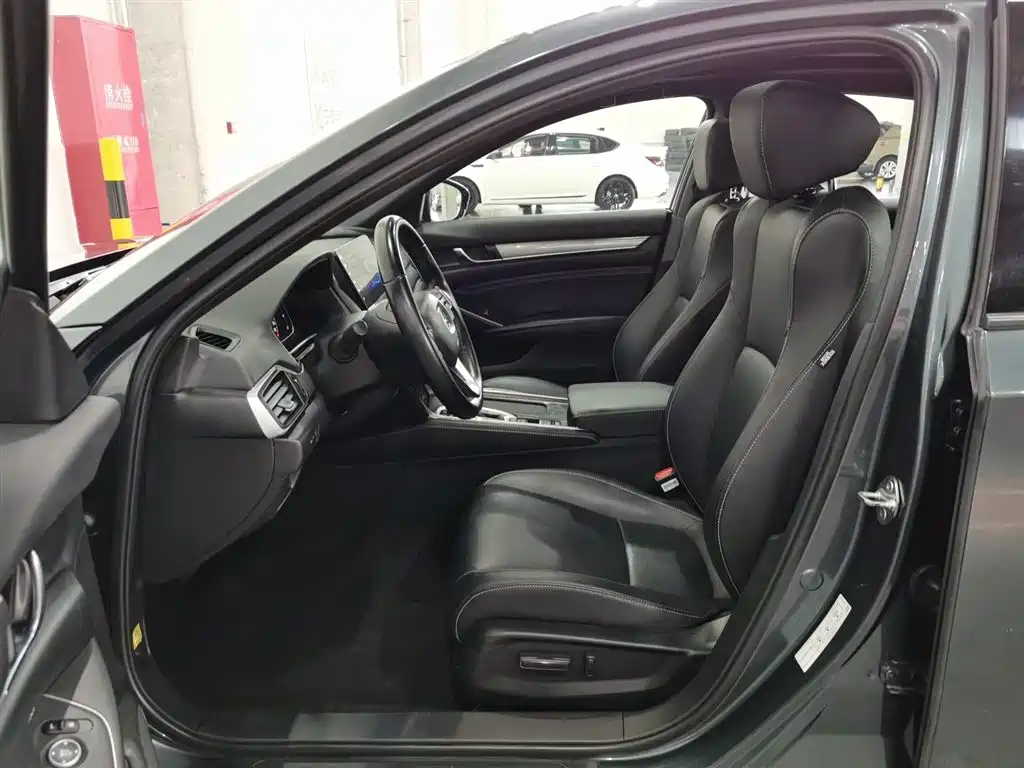 Honda Inspire 2022 — фото 10