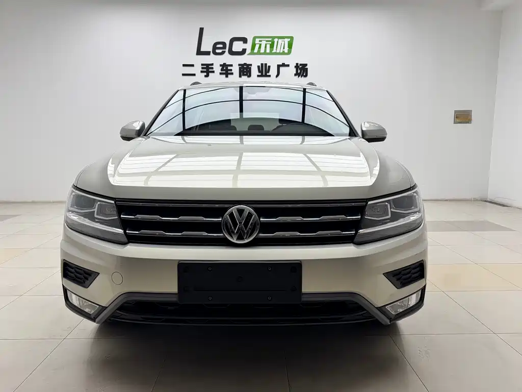 Volkswagen Tiguan L 2020 — фото 2
