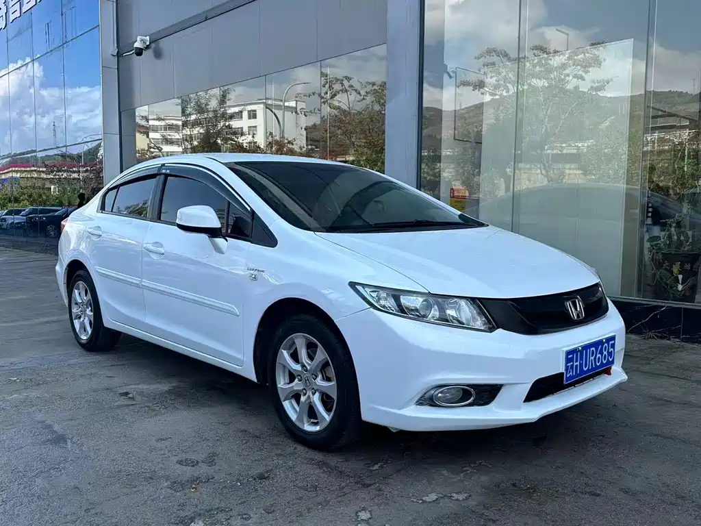 Honda Civic 2014 — фото 15