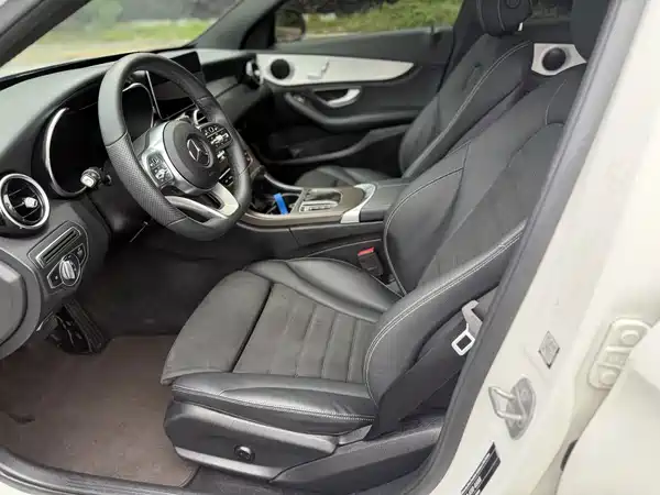 Mercedes-Benz C-Class 2020