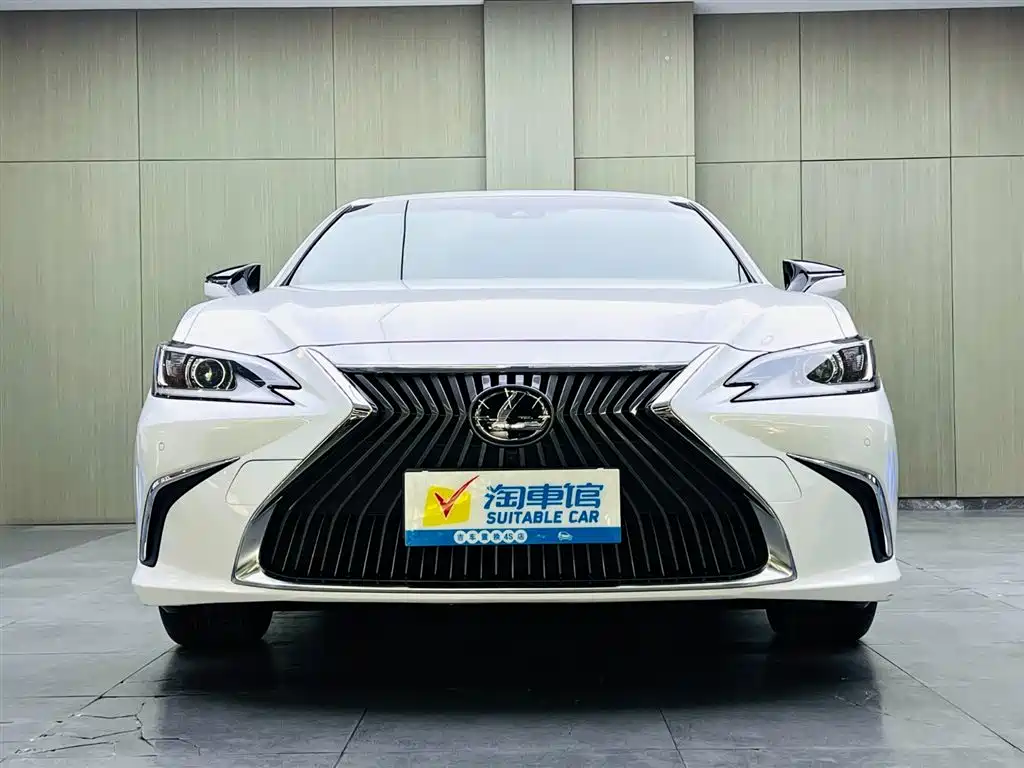 Lexus ES 2020 — фото 2