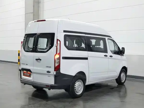 Ford Transit 2021